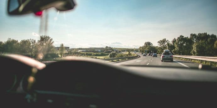 Oprezno zbog mokrih puteva Oprezno zbog mokrih puteva