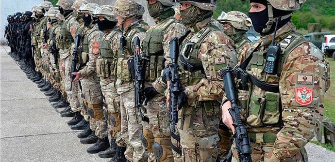 Zaposlenima u Vojsci plate veće 16 odsto Zaposlenima u Vojsci plate veće 16 odsto