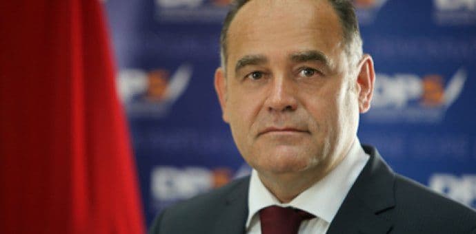 SIMOVIĆ: DPS će odmah pokrenuti inicijativu za smjenu Krivokapića SIMOVIĆ: DPS će odmah pokrenuti inicijativu za smjenu Krivokapića