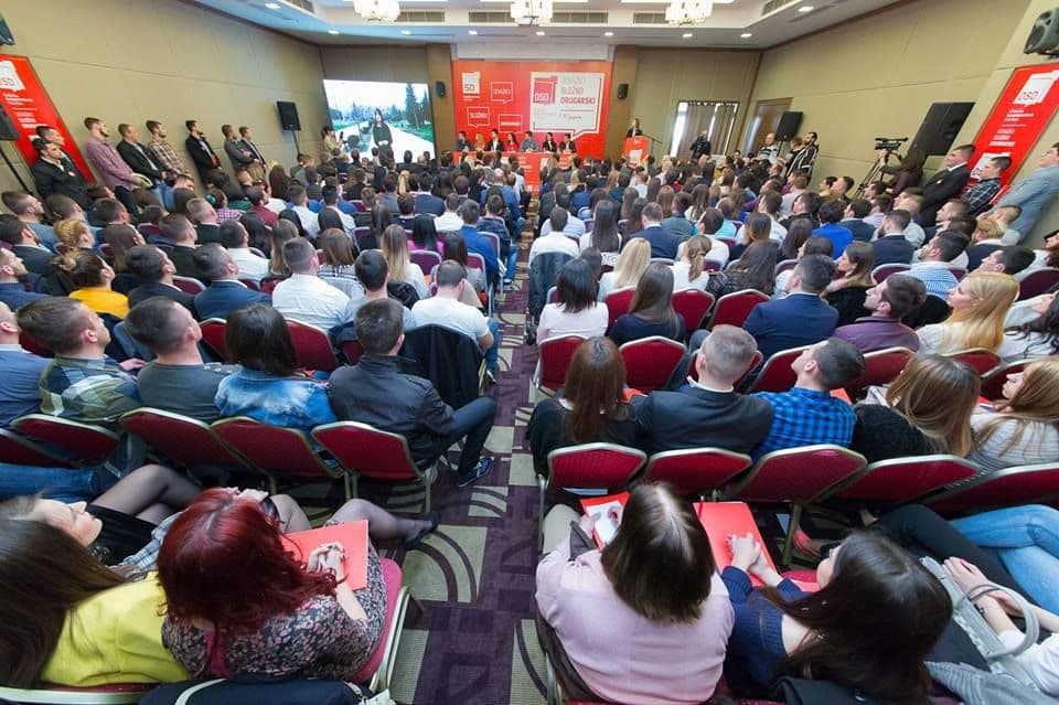 Ahmed Zajmović izabran za predsjednika omladine Socijaldemokrata Ahmed Zajmović izabran za predsjednika omladine Socijaldemokrata