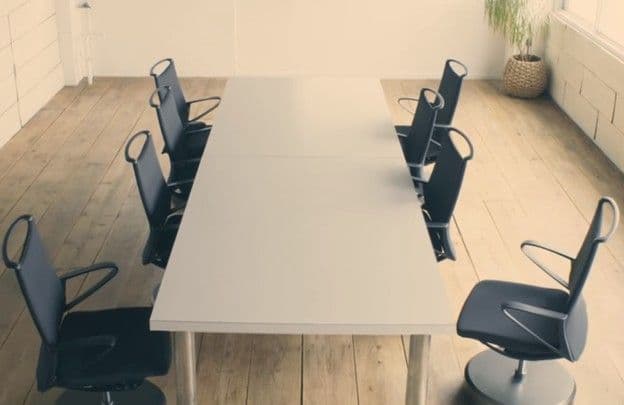 Nissan predstavio stolice koje se "parkiraju" same (VIDEO) Nissan predstavio stolice koje se "parkiraju" same (VIDEO)