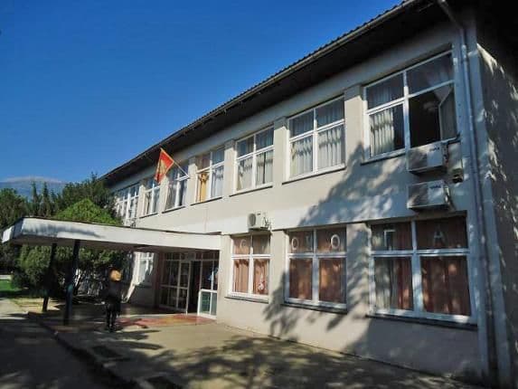 Herceg Novi: Tuča učenica završila na društvenim mrežama Herceg Novi: Tuča učenica završila na društvenim mrežama