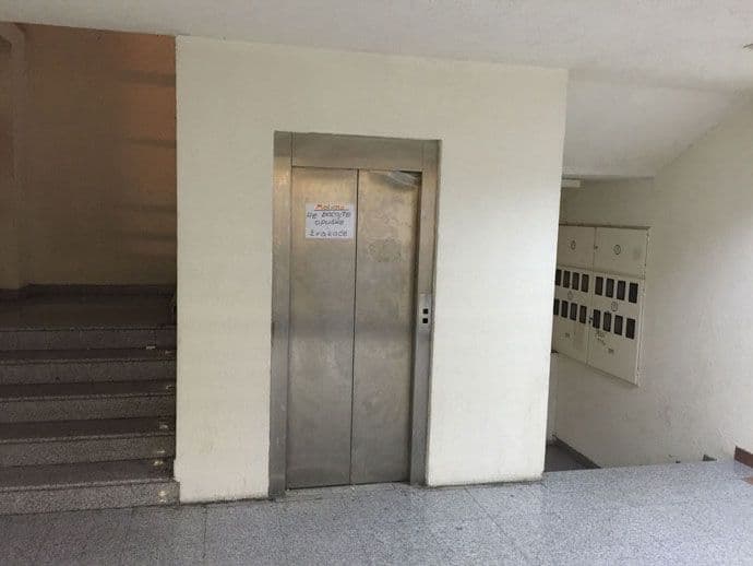 Priča Portala Analitika: Lift je pokvaren Priča Portala Analitika: Lift je pokvaren