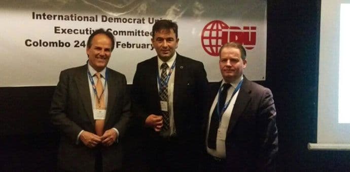 Medojević u Šri Lanci: Đukanović održava vlast kupovinom poslanika Medojević u Šri Lanci: Đukanović održava vlast kupovinom poslanika