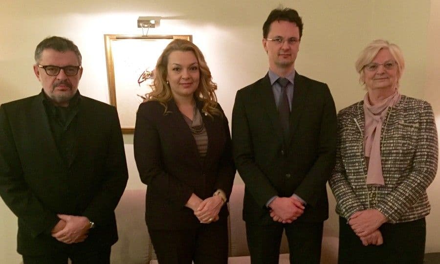 VLAHOVIĆ - VERBIĆ: Dogovoreno finansiranje naučnih projekata VLAHOVIĆ - VERBIĆ: Dogovoreno finansiranje naučnih projekata