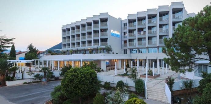 Dvjesto norveških studenata u "Delfinu" otvara novu turističku sezonu Dvjesto norveških studenata u "Delfinu" otvara novu turističku sezonu