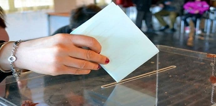 Uoči izbora oformljen Call-centar 19820 Uoči izbora oformljen Call-centar 19820