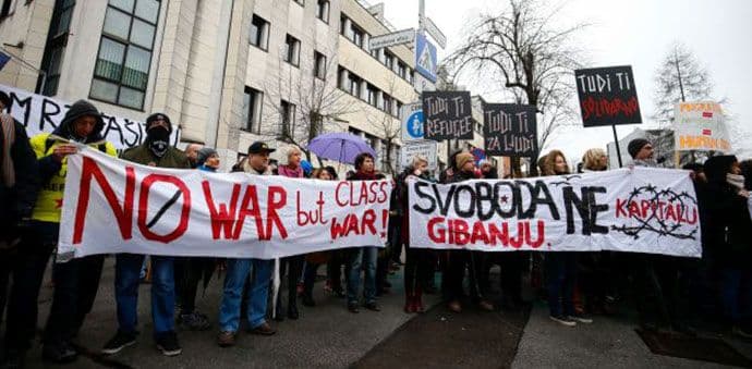 LJUBLJANA: Policija spriječila sukob protivnika i pristalica izbjeglica LJUBLJANA: Policija spriječila sukob protivnika i pristalica izbjeglica