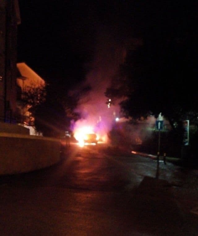 IGALO: Izgorio BMW IGALO: Izgorio BMW