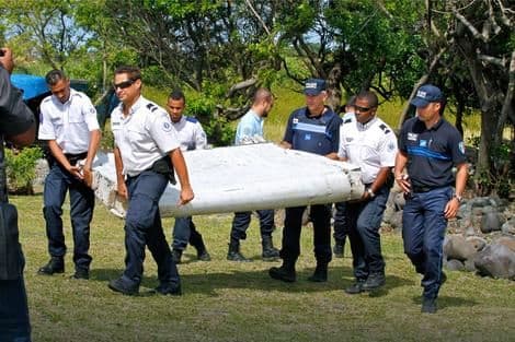 Pronađeni djelovi nestalog malezijskog aviona MH370 Pronađeni djelovi nestalog malezijskog aviona MH370
