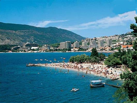 Zelenika: Nastavnik seksualno zlostavljao učenice? Zelenika: Nastavnik seksualno zlostavljao učenice?