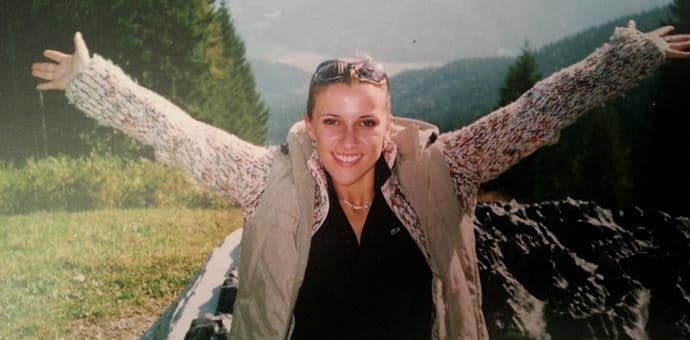 RAZOTKRIVANJE Emina HODŽIĆ - KNEŽEVIĆ: Radujem se životu RAZOTKRIVANJE Emina HODŽIĆ - KNEŽEVIĆ: Radujem se životu