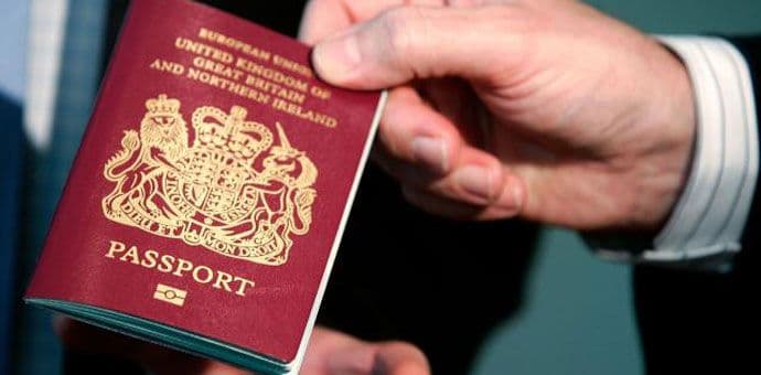 Britanci sve više traže irske pasoše zbog mogućeg Bregzita Britanci sve više traže irske pasoše zbog mogućeg Bregzita