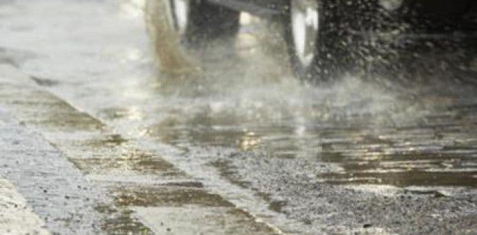 AMSCG: Kolovozi mokri i klizavi AMSCG: Kolovozi mokri i klizavi