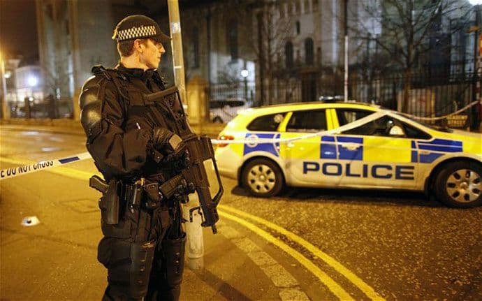 "Nova IRA" preuzela odgovornost za napad u Belfastu "Nova IRA" preuzela odgovornost za napad u Belfastu