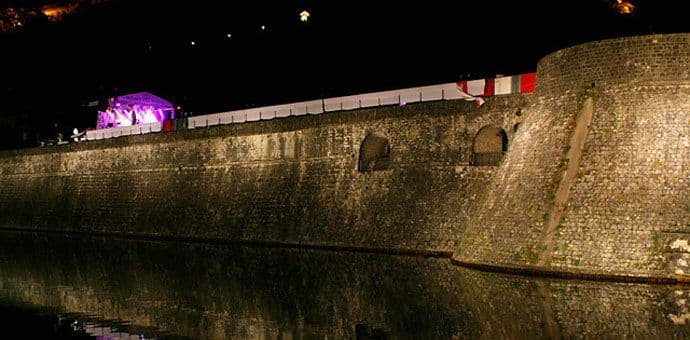 Opsežna policijska istraga zbog požara u Maksimusu Opsežna policijska istraga zbog požara u Maksimusu