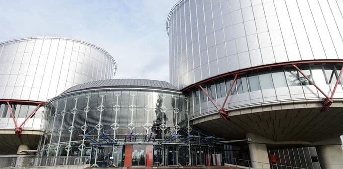 Vlada: 44.700 eura za poravnanje u slučaju “Krstić i 11 drugih protiv Crne Gore” Vlada: 44.700 eura za poravnanje u slučaju “Krstić i 11 drugih protiv Crne Gore”