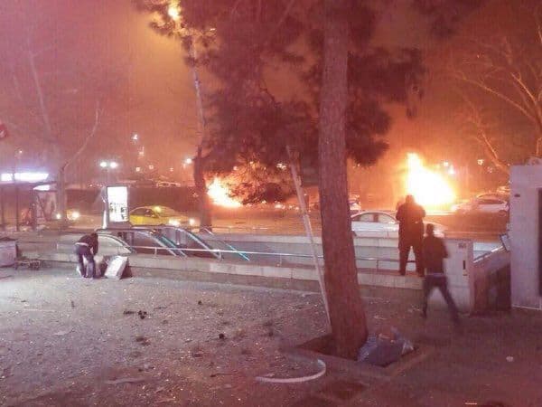 VIDEO: Eksplozija u Ankari, najmanje 34 mrtvih i 125 ranjenih VIDEO: Eksplozija u Ankari, najmanje 34 mrtvih i 125 ranjenih