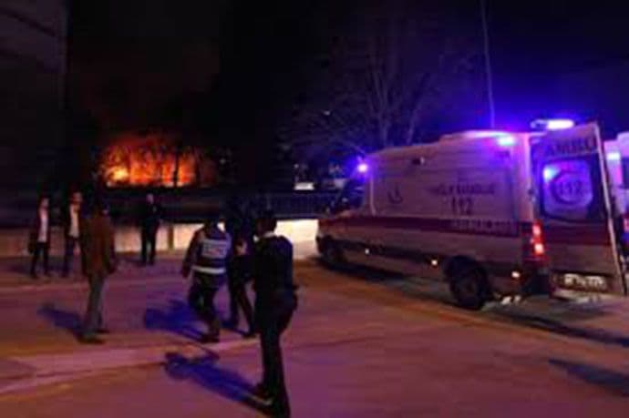 Raste broj žrtava napada u Ankari; na snazi zabrana Fejsbuka i Tvitera Raste broj žrtava napada u Ankari; na snazi zabrana Fejsbuka i Tvitera