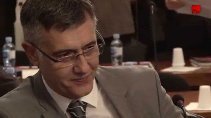 Inicijativa 14 poslanika za smjenu predsjednika opštine Aleksandra Stjepčevića stigla u SO Inicijativa 14 poslanika za smjenu predsjednika opštine Aleksandra Stjepčevića stigla u SO