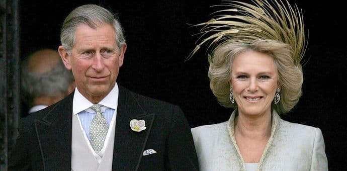 Princ Čarls i Kamila uhvaćeni na plaži Princ Čarls i Kamila uhvaćeni na plaži