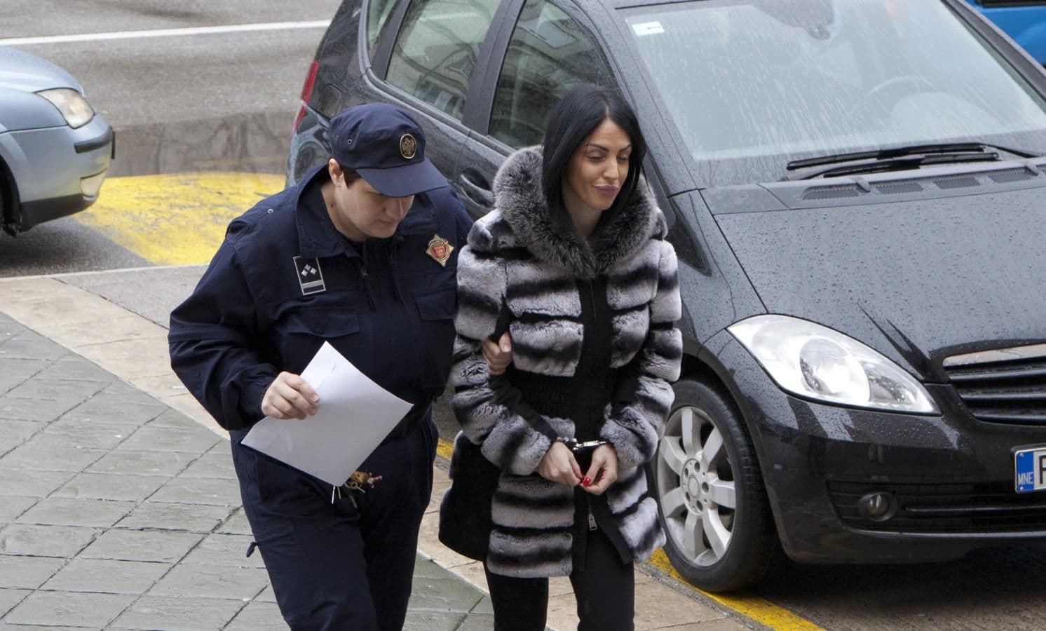 Lačević i Mišolić da plate po 1.200 eura za krađu bundi i haljina Lačević i Mišolić da plate po 1.200 eura za krađu bundi i haljina