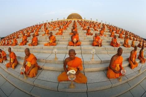 Budistički sveštenik pronevjerio 200.000 dolara Budistički sveštenik pronevjerio 200.000 dolara