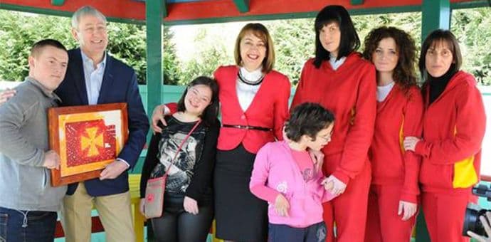 Rodni iz Mućki sa djecom u Nikšiću Rodni iz Mućki sa djecom u Nikšiću