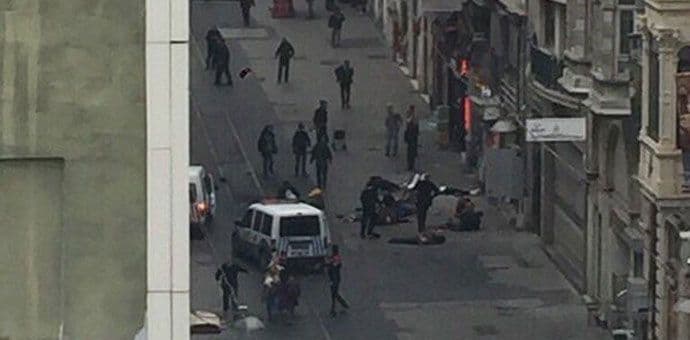 Napad bombaša-samoubice u centru Istanbula, petoro poginulo Napad bombaša-samoubice u centru Istanbula, petoro poginulo