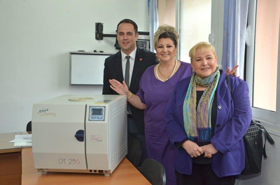 Rosa donirala Institutu za bolesti djece deset hiljada eura Rosa donirala Institutu za bolesti djece deset hiljada eura