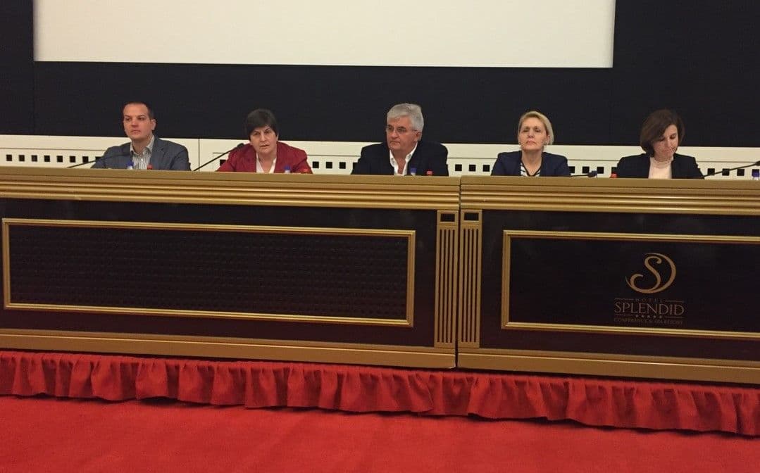 KOVAČEVIĆ: Zapošljavanjem stranaca odliva se novac iz Crne Gore KOVAČEVIĆ: Zapošljavanjem stranaca odliva se novac iz Crne Gore