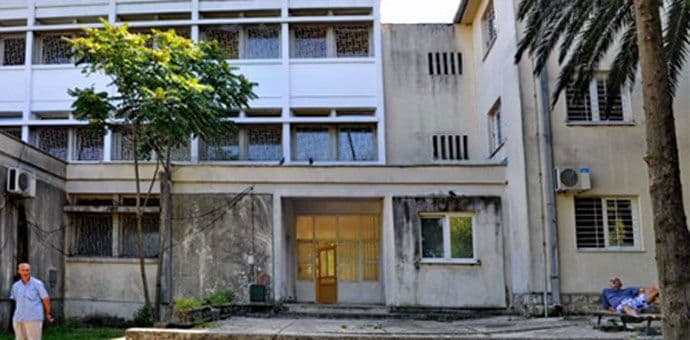 Zatvorski osuđenik pobjegao iz Psihijatrijske bolnice u Dobroti Zatvorski osuđenik pobjegao iz Psihijatrijske bolnice u Dobroti