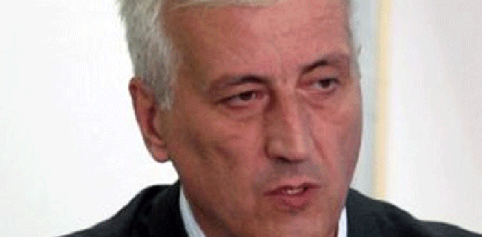 Reagovanje Sava Parače na tvrdnje Ivana Ašanina: Licence i reference Reagovanje Sava Parače na tvrdnje Ivana Ašanina: Licence i reference