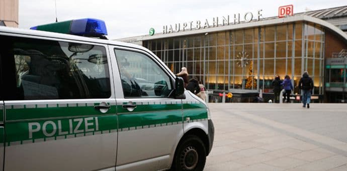 NJEMAČKA: Kosovari uhapšeni zbog sumnji u povezanost s terorističkim napadima NJEMAČKA: Kosovari uhapšeni zbog sumnji u povezanost s terorističkim napadima