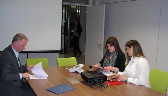 Donacija Hypo Alpe Adria banke NVO "Nikad sami uvijek svoji" Donacija Hypo Alpe Adria banke NVO "Nikad sami uvijek svoji"