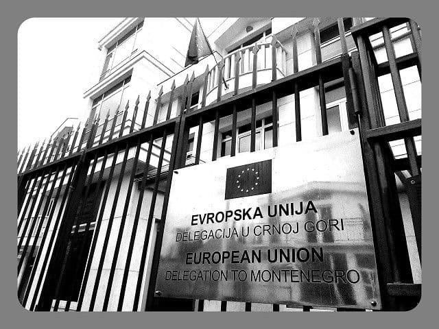 Knjiga žalosti u prostorijama Delegacije EU Knjiga žalosti u prostorijama Delegacije EU