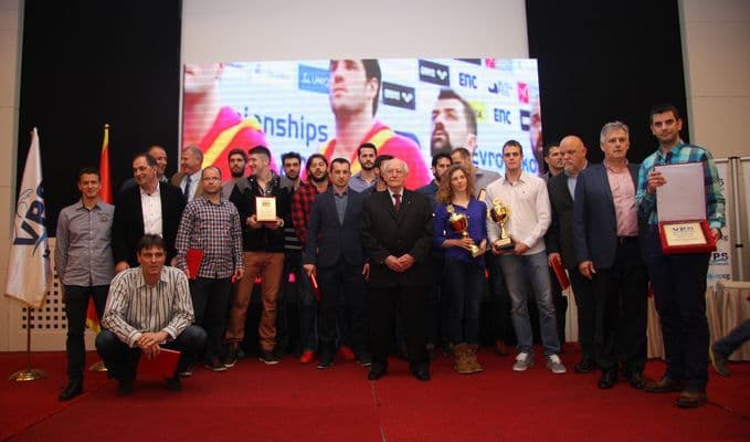 FOTO: ''Veče crnogorskog vaterpola'' - uručena priznanja najboljima u 2015. godini FOTO: ''Veče crnogorskog vaterpola'' - uručena priznanja najboljima u 2015. godini