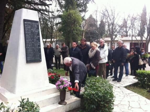 SNP položila vijence za žrtve NATO bombardovanja SNP položila vijence za žrtve NATO bombardovanja