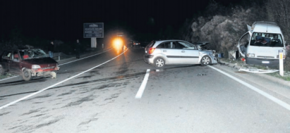 Preticanjem na punoj liniji izazvao karambol Preticanjem na punoj liniji izazvao karambol