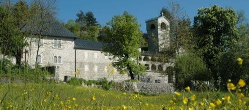 Čija je crkvena imovina u Crnoj Gori: Između cara, boga i katastra Čija je crkvena imovina u Crnoj Gori: Između cara, boga i katastra