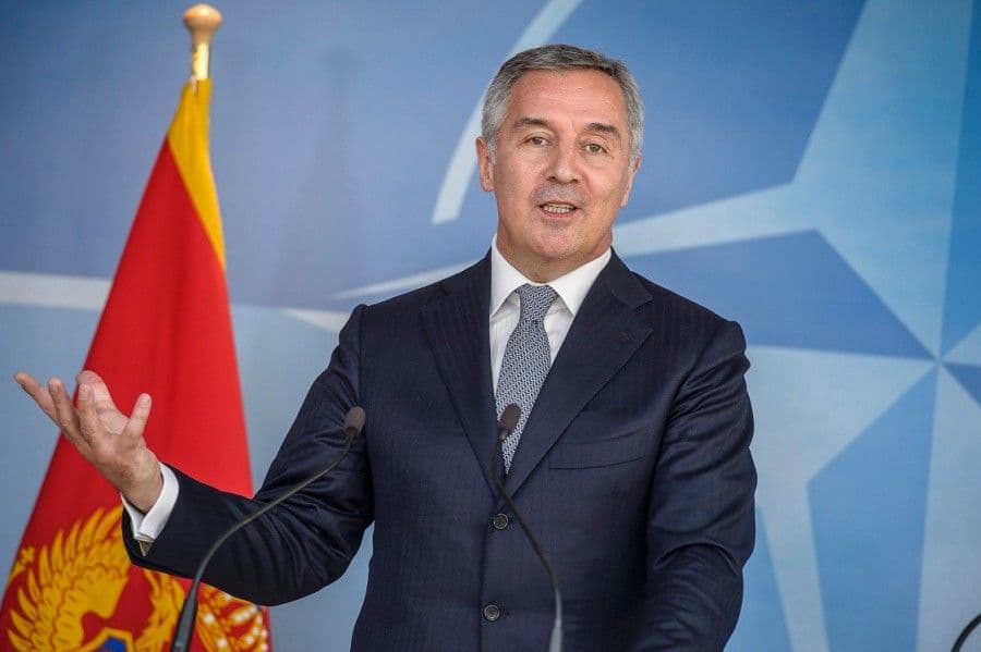 PREMIJER NA FDES-U: Sa studentima o NATO integracijama PREMIJER NA FDES-U: Sa studentima o NATO integracijama