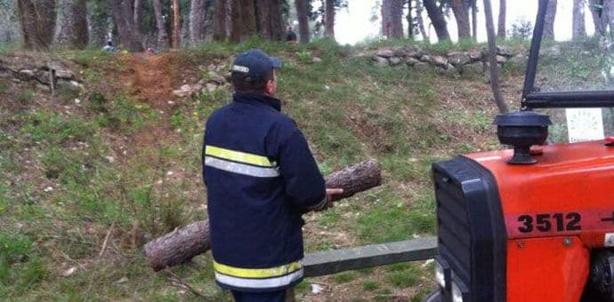 Gradske službe uređivale brdo Ljubović Gradske službe uređivale brdo Ljubović