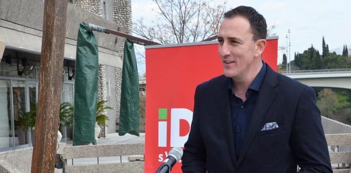 (VIDEO) Veliki koncert SERGEJA u Podgorici: Čast mi je što ću nastupiti u rodnom gradu (VIDEO) Veliki koncert SERGEJA u Podgorici: Čast mi je što ću nastupiti u rodnom gradu