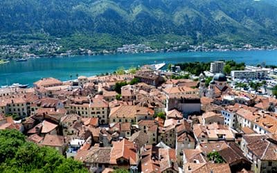 Radonjić uz pratnju policije napustio zemlju Radonjić uz pratnju policije napustio zemlju