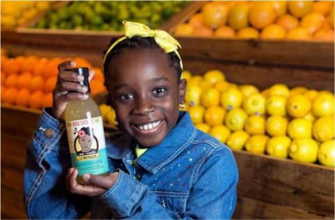 Prodajom limunade devojčica zaradila 11 miliona dolara Prodajom limunade devojčica zaradila 11 miliona dolara