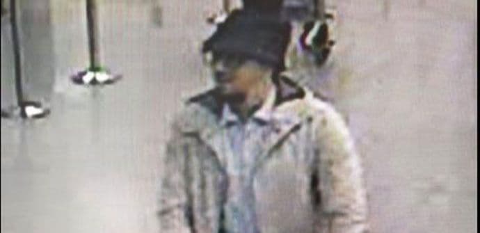 Uhapšen "muškarac sa šeširom" povezan sa napadima u Parizu i Briselu Uhapšen "muškarac sa šeširom" povezan sa napadima u Parizu i Briselu