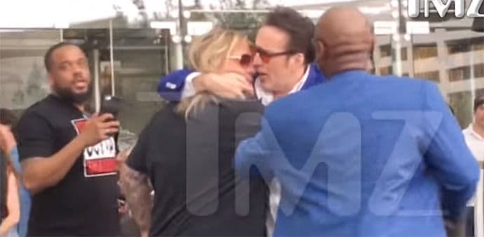 VIDEO: Nikolas Kejdž i Vins Nil potukli se nasred ulice VIDEO: Nikolas Kejdž i Vins Nil potukli se nasred ulice