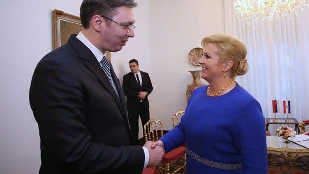 Mostarski susret Vučića i Kolinde: Tihi razgovori u bašti restorana Mostarski susret Vučića i Kolinde: Tihi razgovori u bašti restorana