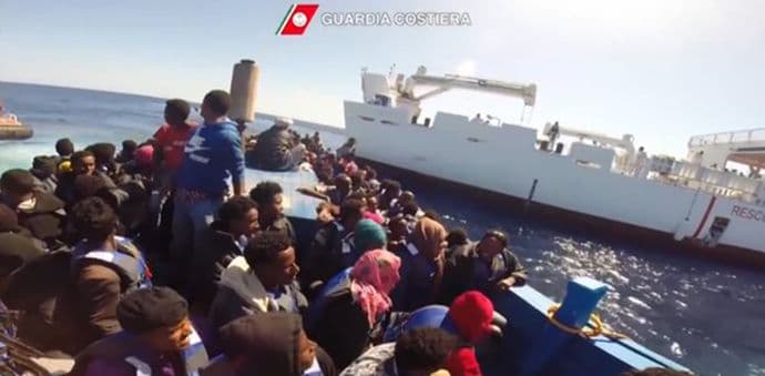 Više od 2.000 migranatana spašeno iz Sredozemnog mora Više od 2.000 migranatana spašeno iz Sredozemnog mora