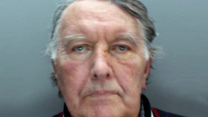 Šokantna priča o monstrumu pedofilu i stradanju tinejdžerke i njene ćerke Šokantna priča o monstrumu pedofilu i stradanju tinejdžerke i njene ćerke